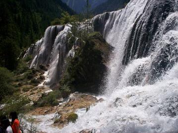jiuzhaigou pearl waterfall